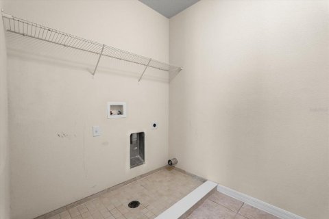 Купить виллу или дом в Уинтер-Гарден, Флорида 6 комнат, 167.69м2, № 1767625 - фото 23
