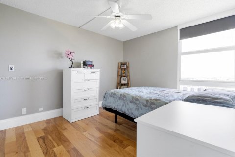 Copropriété à vendre à Aventura, Floride: 2 chambres, 121.98 m2 № 1887309 - photo 25