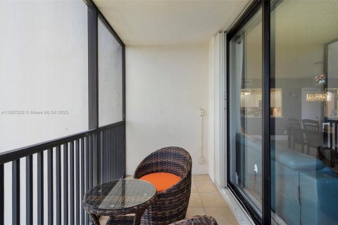 Copropriété à vendre à Aventura, Floride: 2 chambres, 121.98 m2 № 1887309 - photo 29