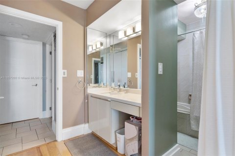Copropriété à vendre à Aventura, Floride: 2 chambres, 121.98 m2 № 1887309 - photo 23
