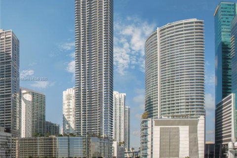 Copropriété à vendre à Miami, Floride: 3 chambres, 340.49 m2 № 1973446 - photo 7