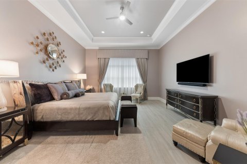 Купить виллу или дом в Палм-Бич-Гарденс, Флорида 3 спальни, 363.71м2, № 2154783 - фото 24