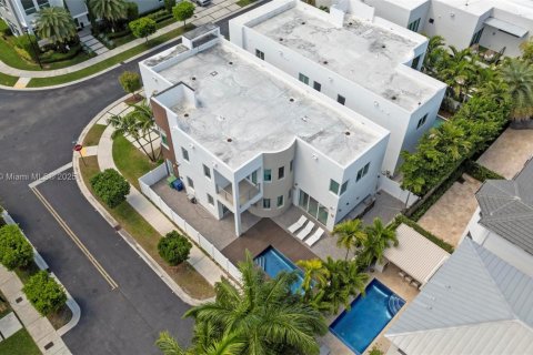 Купить виллу или дом в Дорал, Флорида 5 спален, 328.6м2, № 1827510 - фото 6