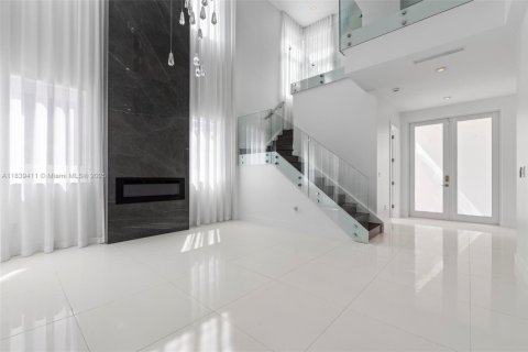 Купить виллу или дом в Дорал, Флорида 5 спален, 328.6м2, № 1827510 - фото 12