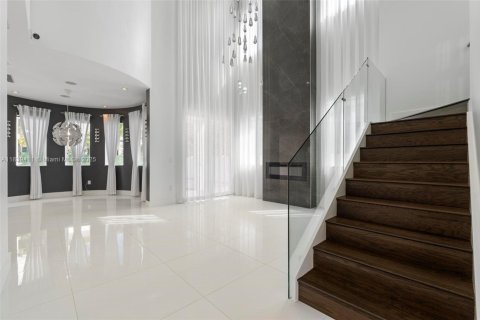 Купить виллу или дом в Дорал, Флорида 5 спален, 328.6м2, № 1827510 - фото 10