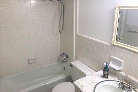 Apartamento en alquiler en Bradenton, Florida, 2 dormitorios, 71.53 m2 № 1899705 - foto 10