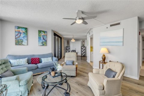 Condo in Daytona Beach, Florida, 1 bedroom  № 2094846 - photo 6
