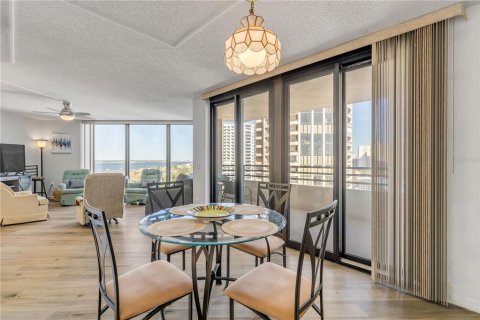 Condo in Daytona Beach, Florida, 1 bedroom  № 2094846 - photo 11