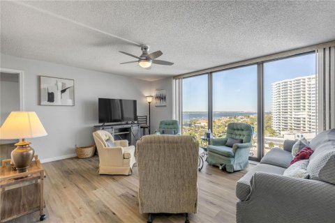 Condo in Daytona Beach, Florida, 1 bedroom  № 2094846 - photo 7