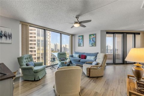 Condo in Daytona Beach, Florida, 1 bedroom  № 2094846 - photo 8