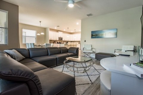 Villa ou maison à vendre à Davenport, Floride: 6 chambres, 316.24 m2 № 215942 - photo 7