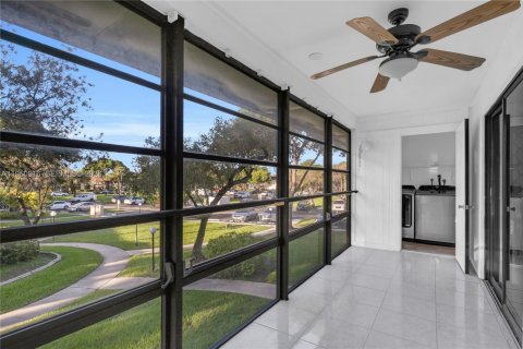 Condominio en venta en Tamarac, Florida, 2 dormitorios, 76.18 m2 № 2023646 - foto 10