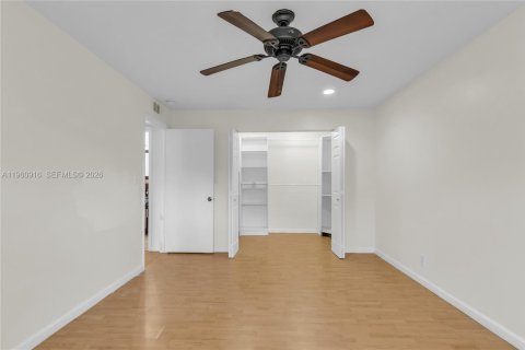 Condominio en venta en Tamarac, Florida, 2 dormitorios, 76.18 m2 № 2023646 - foto 15