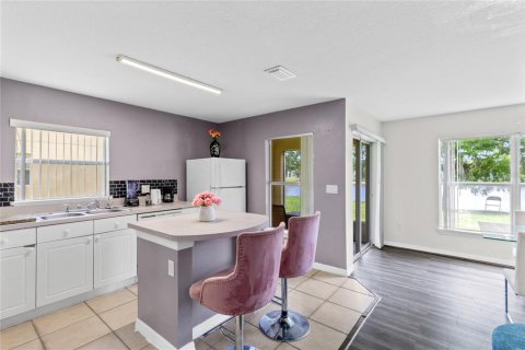 Condo in Kissimmee, Florida, 4 bedrooms № 2092894 - photo 4