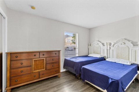 Condo in Kissimmee, Florida, 4 bedrooms № 2092894 - photo 8