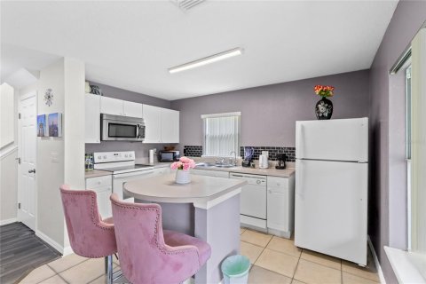 Condo in Kissimmee, Florida, 4 bedrooms № 2092894 - photo 3