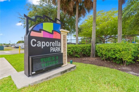 House in Tamarac, Florida 2 bedrooms, 81.29 sq.m. № 1817741 - photo 17