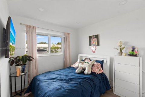 House in Tamarac, Florida 2 bedrooms, 81.29 sq.m. № 1817741 - photo 6