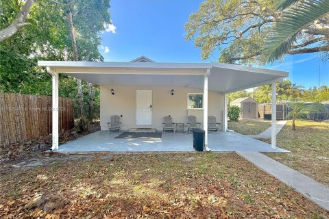 Commercial property in Miami, Florida 201.32 sq.m. № 1804428 - photo 20