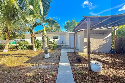 Commercial property in Miami, Florida 201.32 sq.m. № 1804428 - photo 28