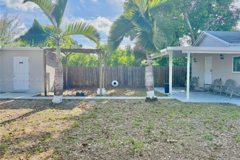 Commercial property in Miami, Florida 201.32 sq.m. № 1804428 - photo 29