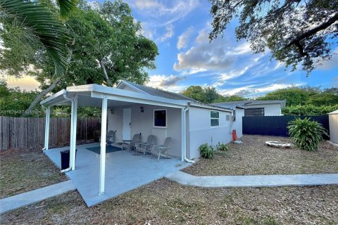 Commercial property in Miami, Florida 201.32 sq.m. № 1804428 - photo 21