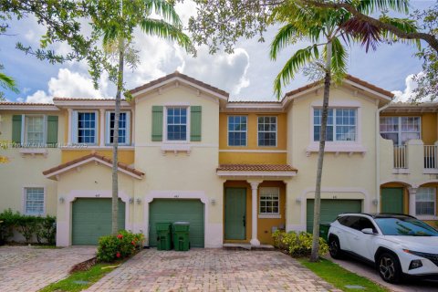 Купить таунхаус в Хомстед, Флорида 3 спальни, 145.3м2, № 1961071 - фото 1