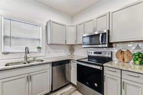 Villa ou maison à vendre à Tampa, Floride: 3 chambres, 152.55 m2 № 1802078 - photo 28