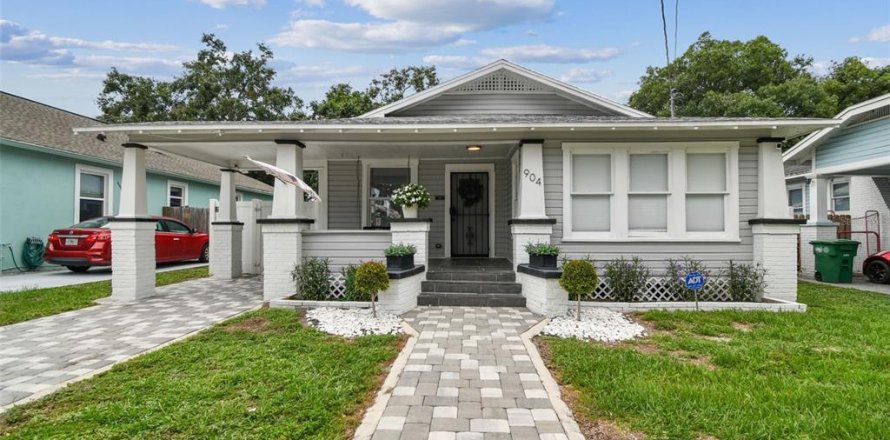 Villa ou maison à Tampa, Floride 3 chambres, 152.55 m2 № 1802078