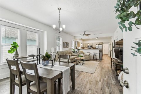 Villa ou maison à vendre à Tampa, Floride: 3 chambres, 152.55 m2 № 1802078 - photo 19
