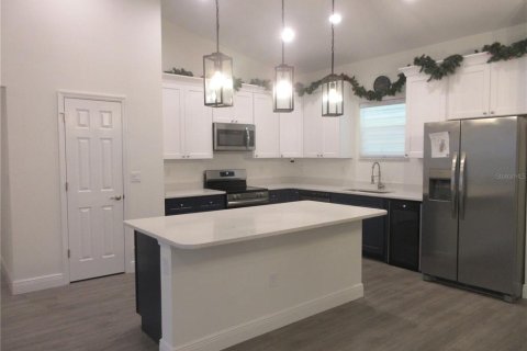 Villa ou maison à louer à Ocala, Floride: 4 chambres, 177.91 m2 № 2324485 - photo 4