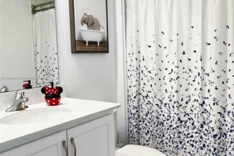 Townhouse in Davenport, Florida 3 bedrooms № 1739262 - photo 20