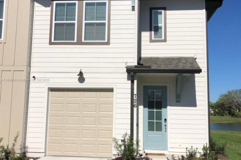 Townhouse in Davenport, Florida 3 bedrooms № 1739262 - photo 1