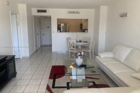 Condominio en venta en Aventura, Florida, 1 dormitorio, 84.82 m2 № 1856808 - foto 3