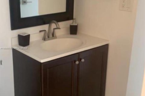 Condominio en venta en Aventura, Florida, 1 dormitorio, 84.82 m2 № 1856808 - foto 4
