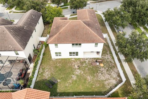 House in Windermere, Florida 8 bedrooms, 448.72 sq.m. № 2134659 - photo 5
