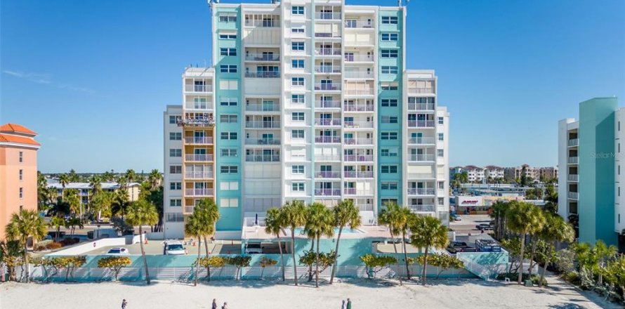 Condo in Treasure Island, Florida, 3 bedrooms  № 1810849