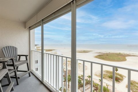 Condo in Treasure Island, Florida, 3 bedrooms  № 1810849 - photo 6