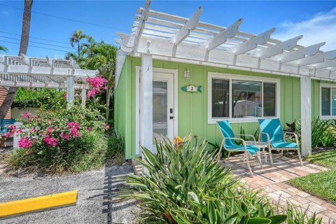 Condo in Bradenton Beach, Florida, 1 bedroom  № 2239522 - photo 3