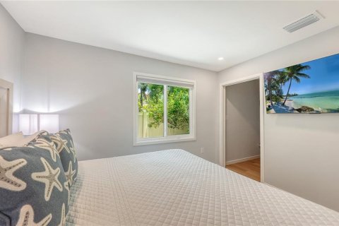 Condo in Bradenton Beach, Florida, 1 bedroom  № 2239522 - photo 15