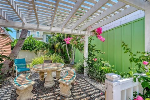 Condo in Bradenton Beach, Florida, 1 bedroom  № 2239522 - photo 4