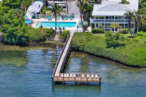 Condo in Bradenton Beach, Florida, 1 bedroom  № 2239522 - photo 21