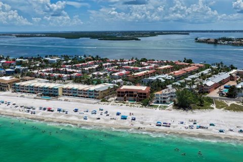 Condo in Bradenton Beach, Florida, 1 bedroom  № 2239522 - photo 27