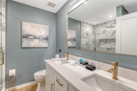 Condo in Bradenton Beach, Florida, 1 bedroom  № 2239522 - photo 18