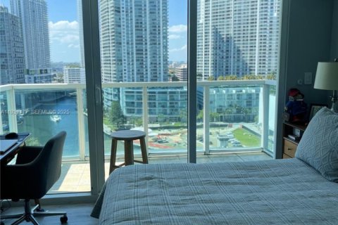 Снять в аренду кондоминиум в Майами, Флорида 2 спальни, 103.77м2, № 1990611 - фото 4