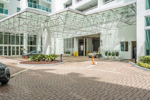 Снять в аренду кондоминиум в Майами, Флорида 2 спальни, 103.77м2, № 1990611 - фото 8