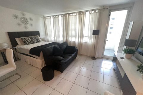Condo in Miami Beach, Florida  № 1962369 - photo 8