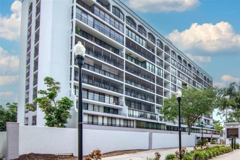 Condominio en venta en Tampa, Florida, 2 dormitorios, 95.88 m2 № 1853808 - foto 2