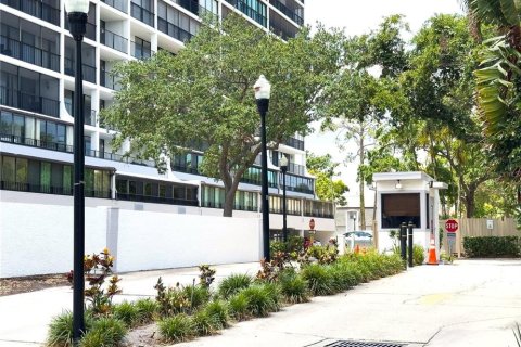 Condominio en venta en Tampa, Florida, 2 dormitorios, 95.88 m2 № 1853808 - foto 3
