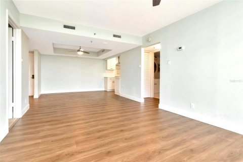 Condominio en venta en Tampa, Florida, 2 dormitorios, 95.88 m2 № 1853808 - foto 10
